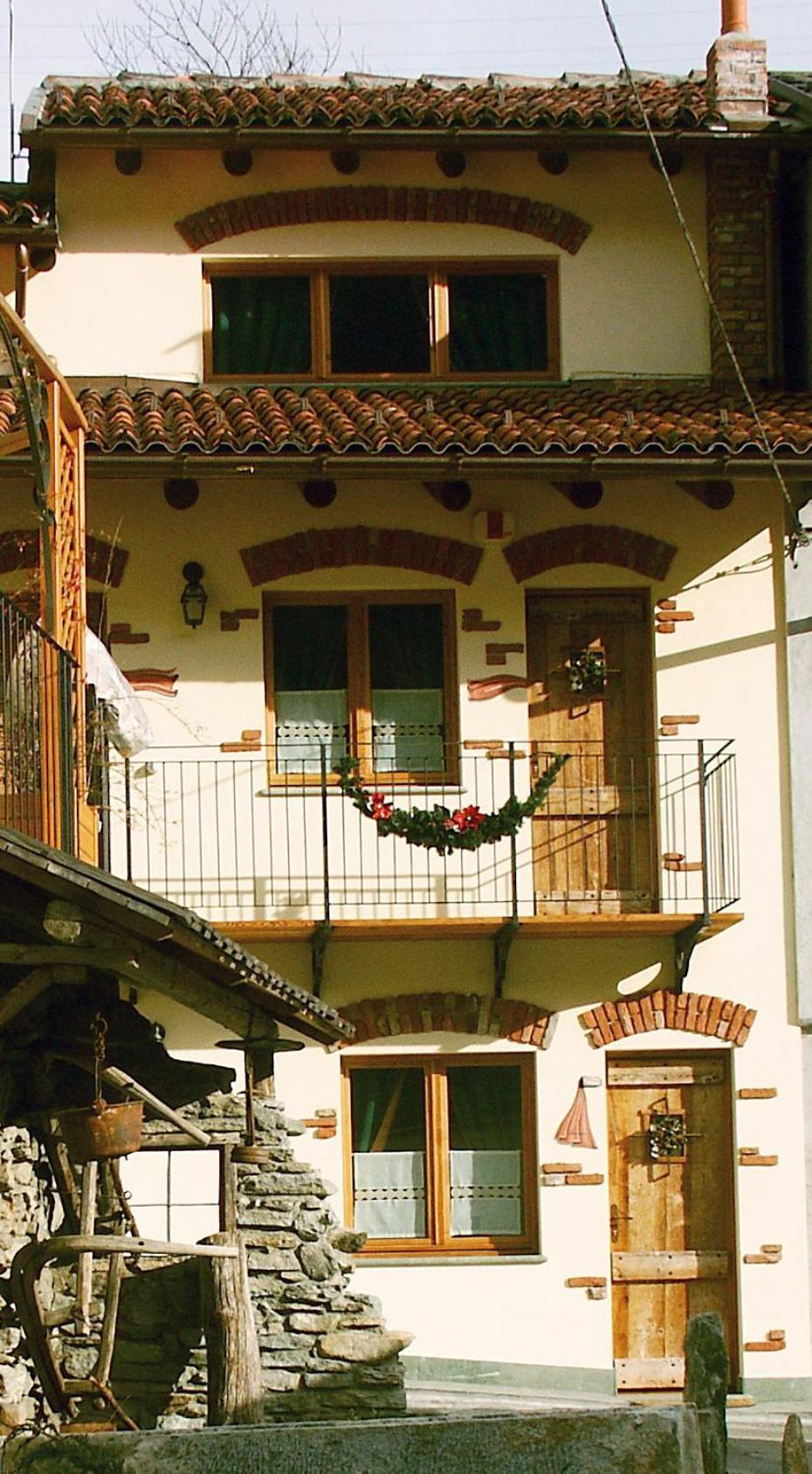 Le Village Монжове Экстерьер фото